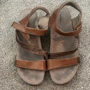 Aetrex Brown Strappy Sandals